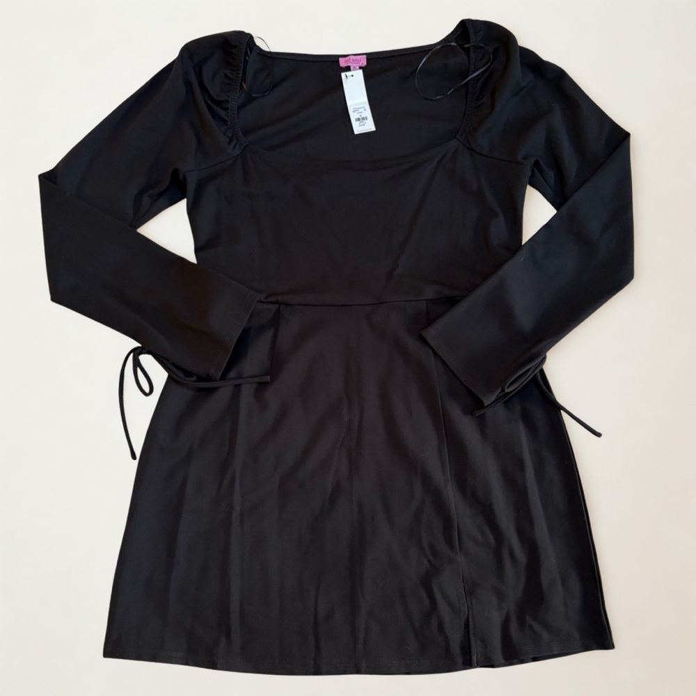 NWT Francesca's Collections Long Flare Sleeve Black Dress